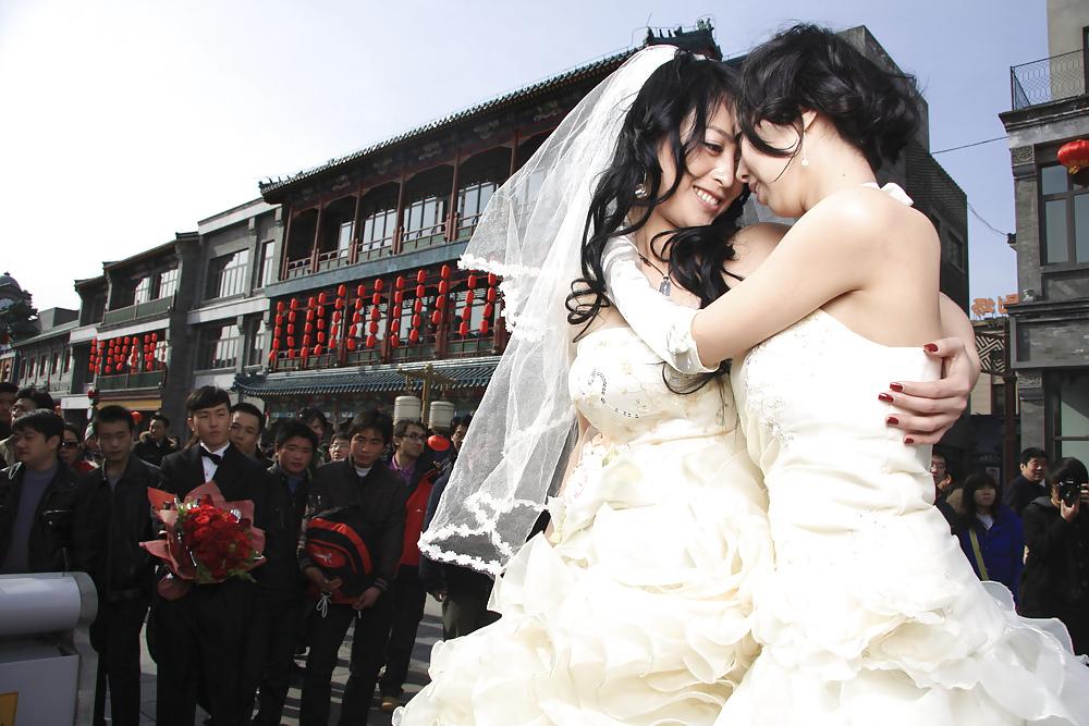 7P New art-exhbt LGBTQ in China (link in comment) 