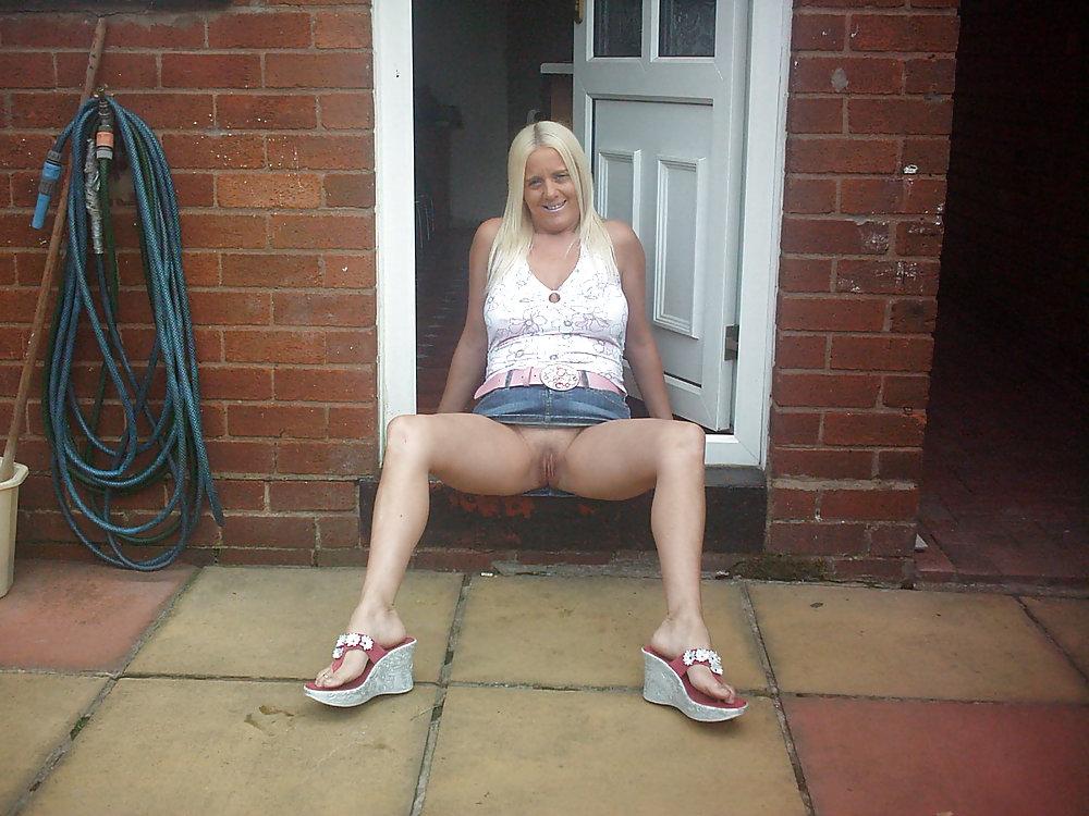 25P British Milf Wife Denise of Bradford