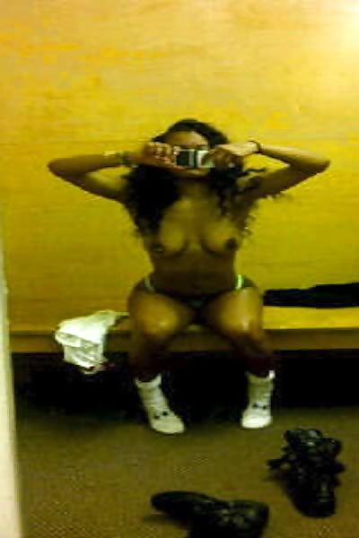 5P Teyana Taylor Hacked! Topless Pics 