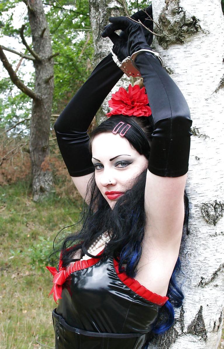 13P Fetish Goddess