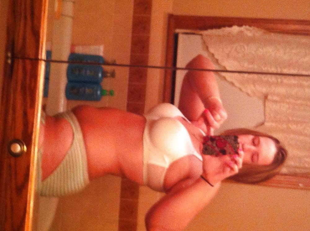25P Cute Curvy Amateur 2