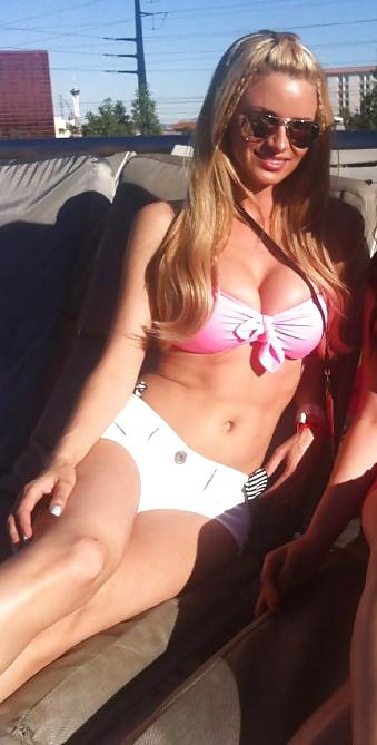25P April Rose - Sexy Bitch