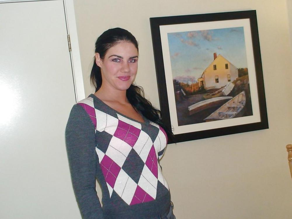 25P A real hot amateur girl.