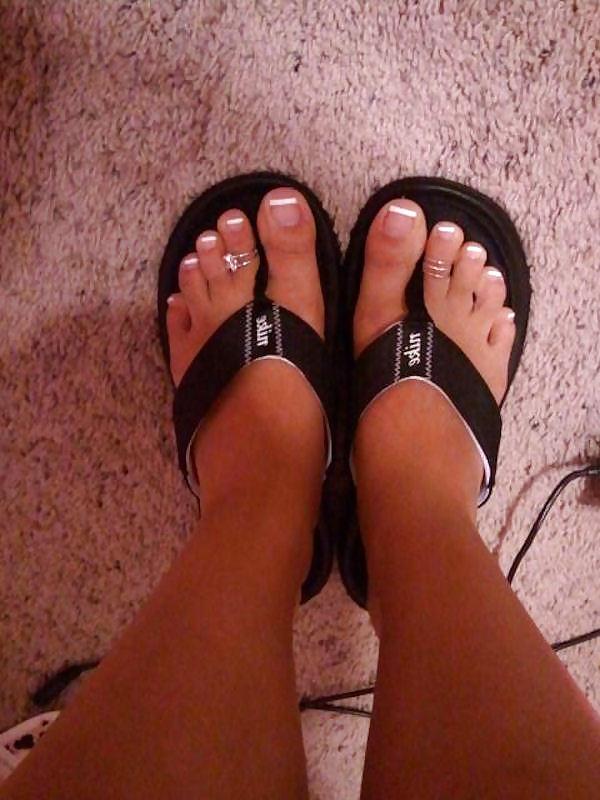 12P Sexy Latina Feet