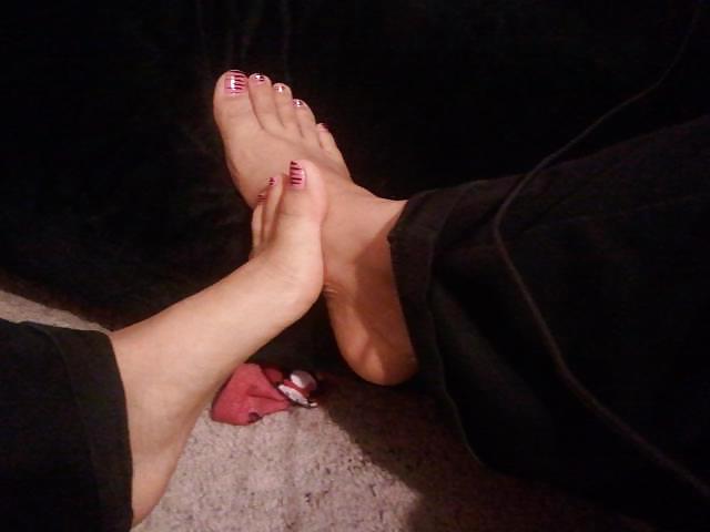 12P Sexy Latina Feet