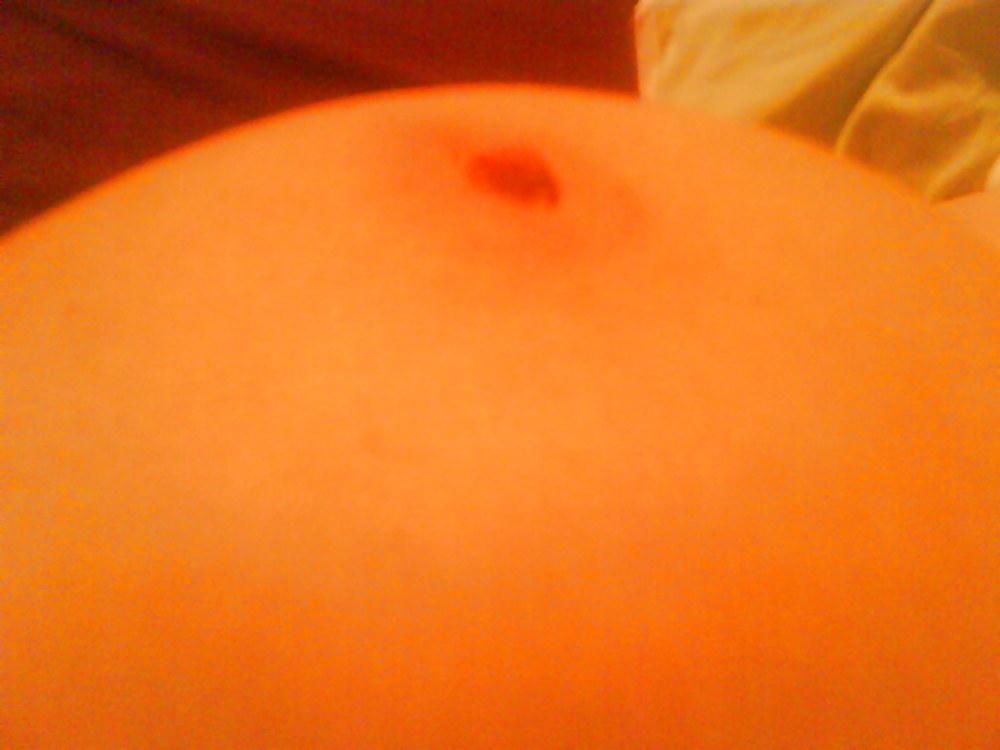 8P My mom's pussy. Found it in her Phone