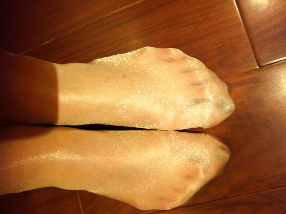 24P Pantyhose toes