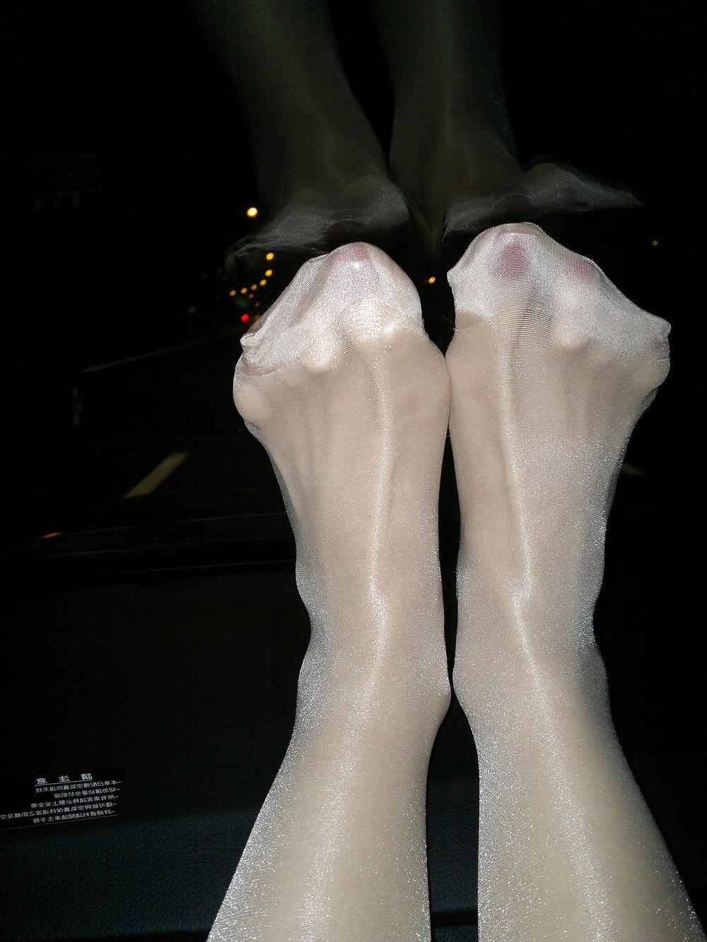 24P Pantyhose toes