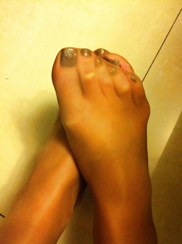 24P Pantyhose toes
