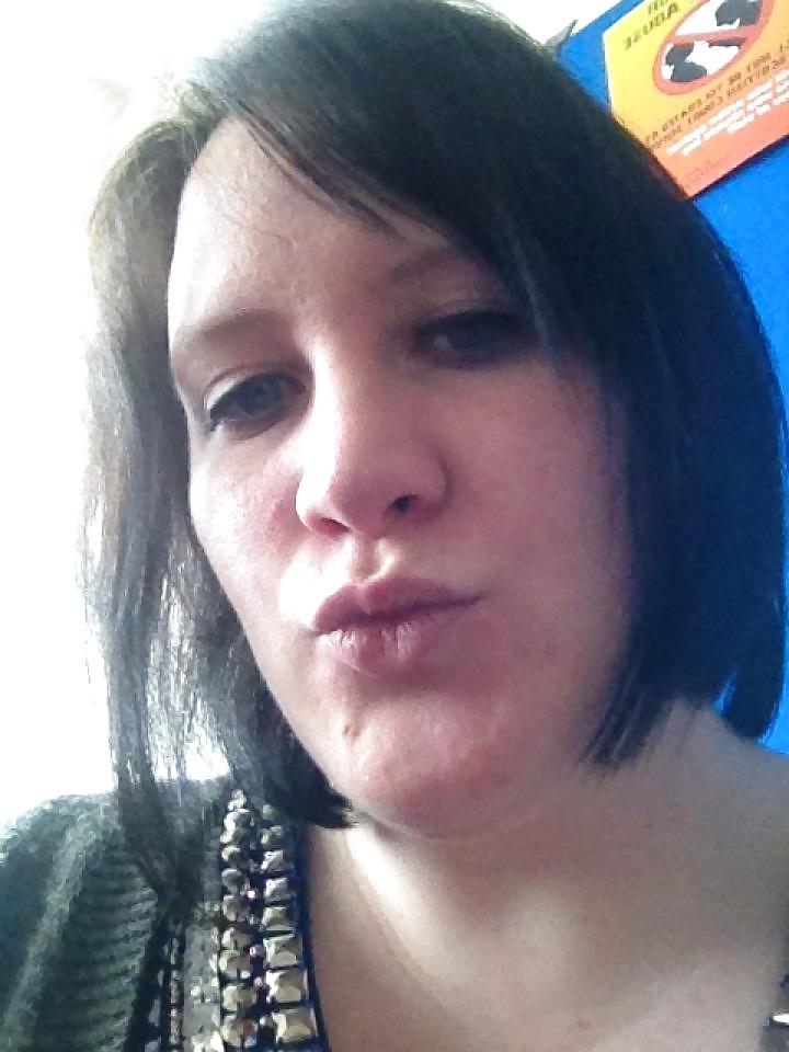 20P Chubby Bitch