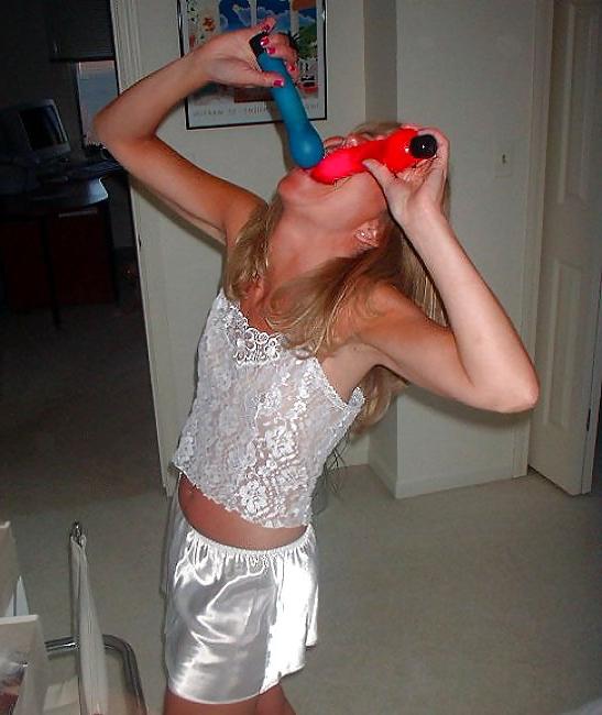 25P Ladies and her toys
