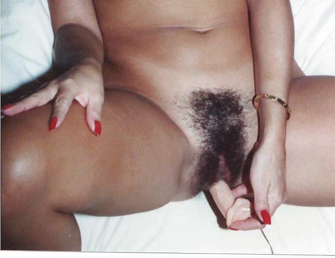 25P Ladies and her toys 01
