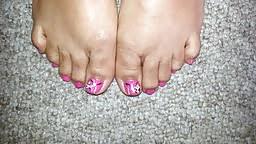 19P feet and toes