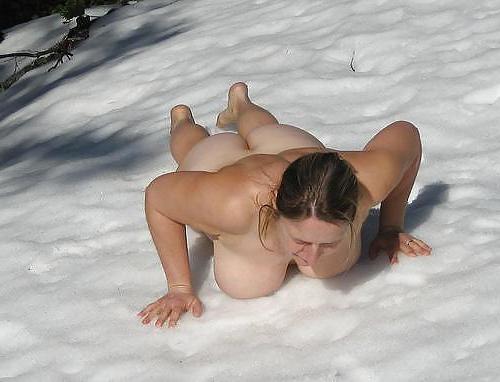 18P Matures spreading their legs in public - N. C. 