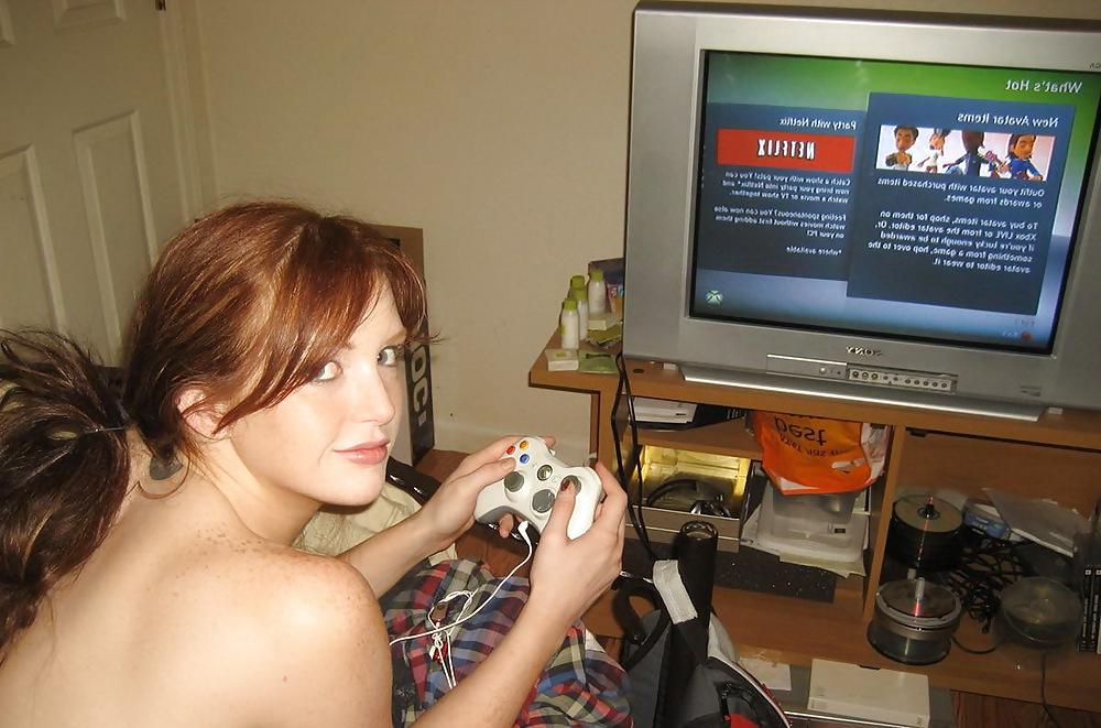 25P Super cute amateur brunette gamer