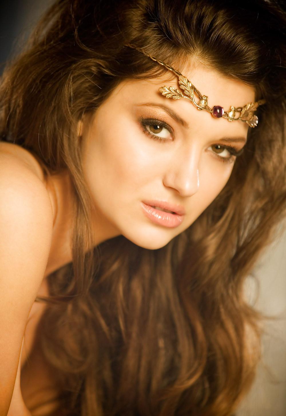 25P Amiee Rickards - Goddess