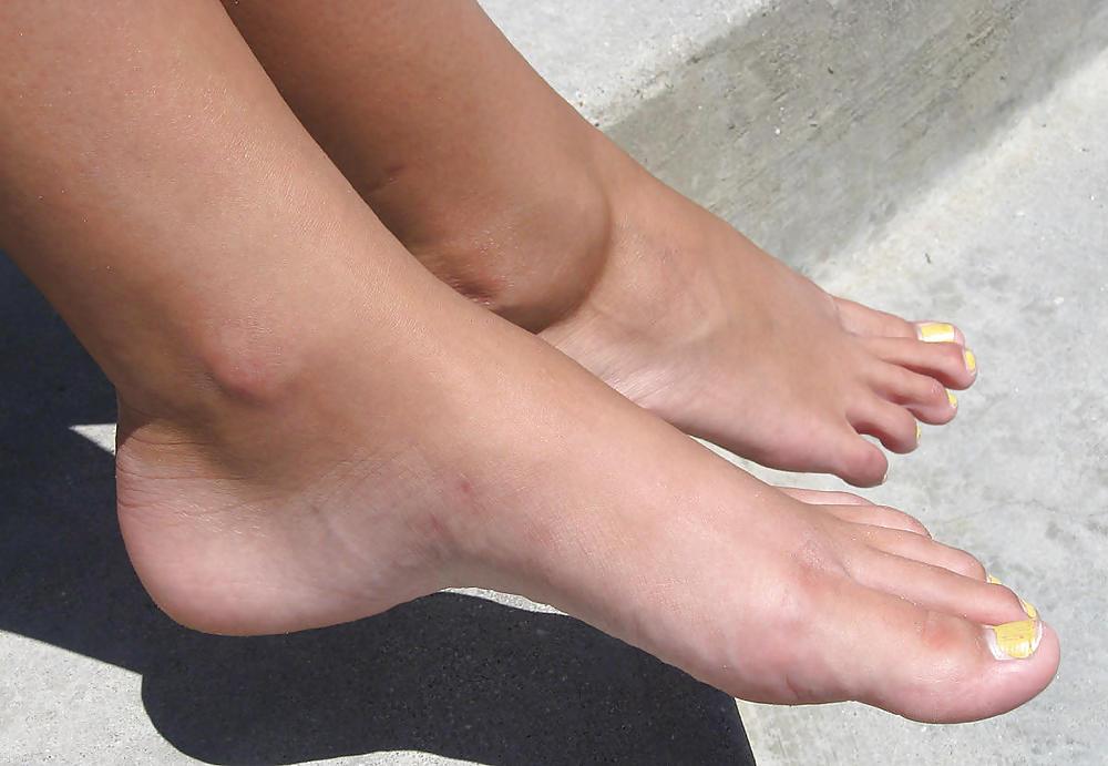25P Feet, Legs, Toes And Soles #11 BoB