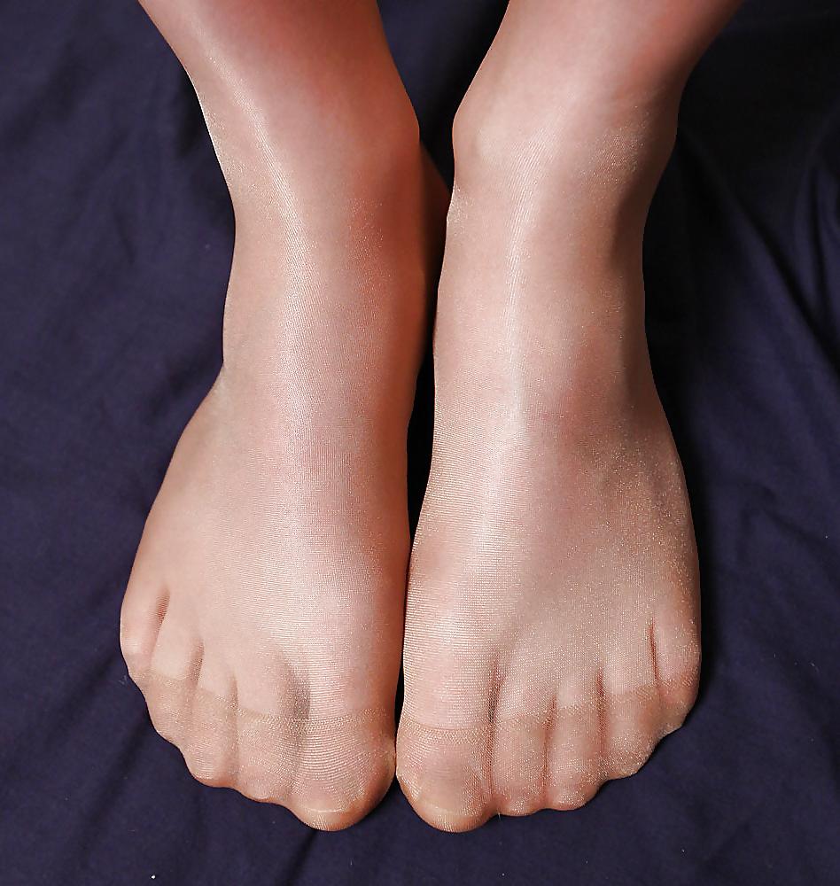 25P Feet, Legs, Toes And Soles #11 BoB