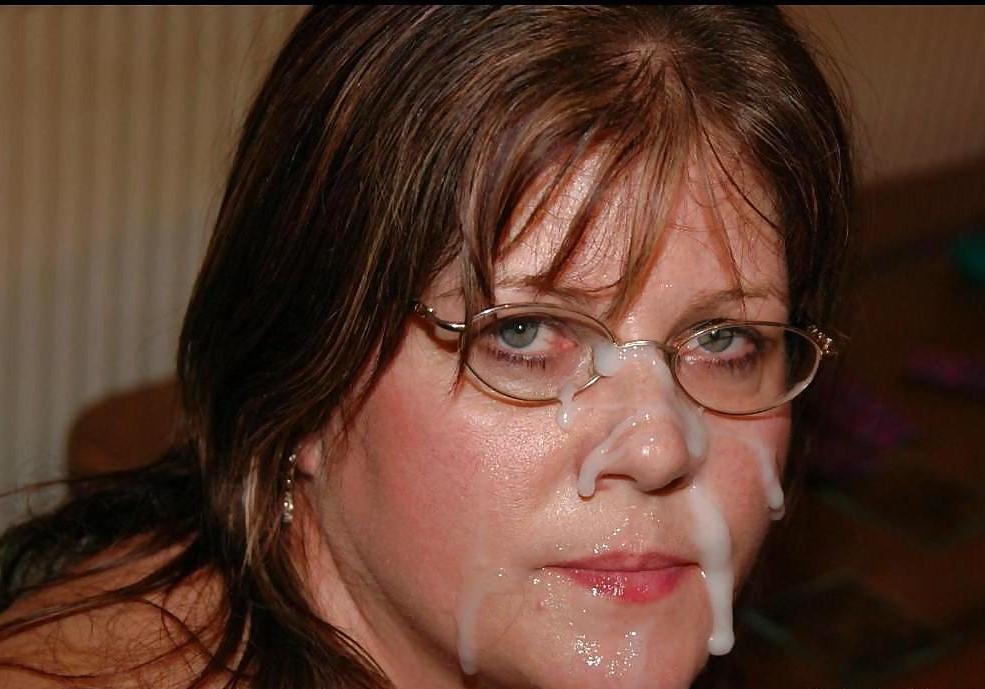 25P Splashes On Glasses