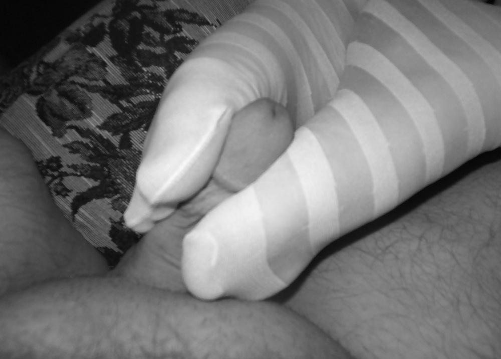 23P Ten Teeny Tiny Tantilizing Toes