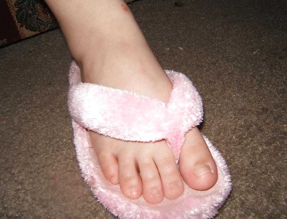 23P Ten Teeny Tiny Tantilizing Toes