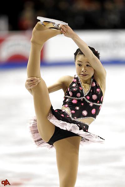 22P I love to fuck this figure skating girls. 