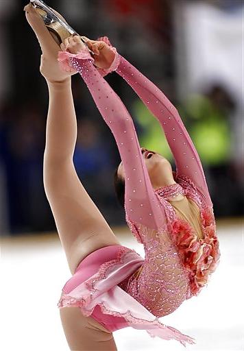 22P I love to fuck this figure skating girls. 