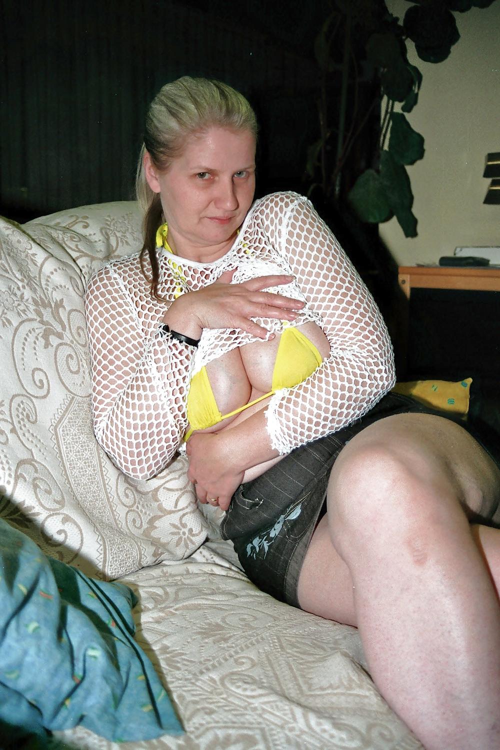 12P ASLUT - Bitch Nice Tits In Yellow Bikini & White Netshirt 3
