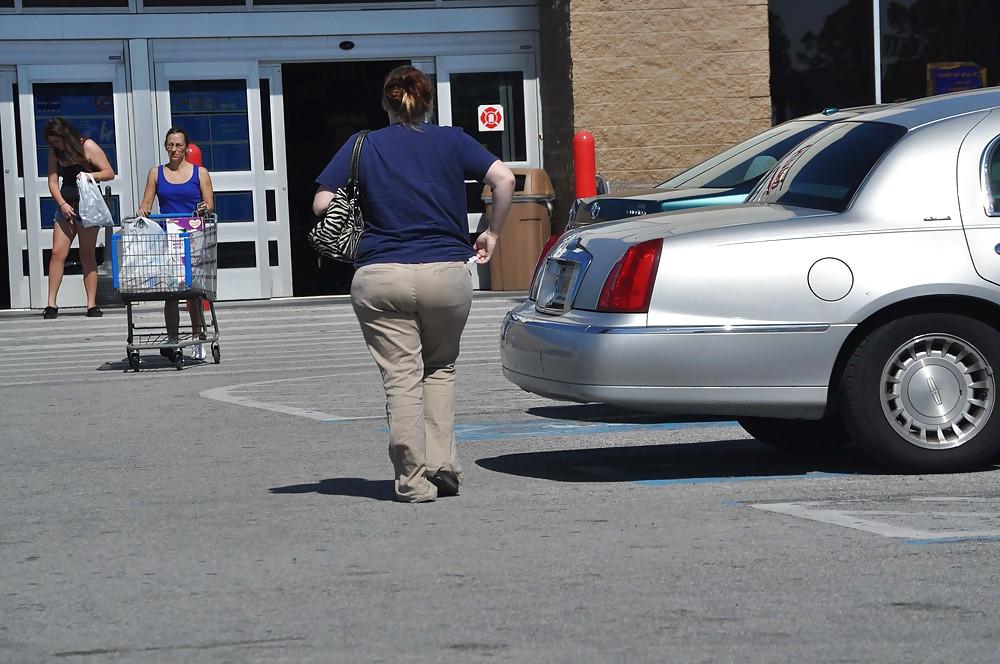 9P Chunky MILF Ass