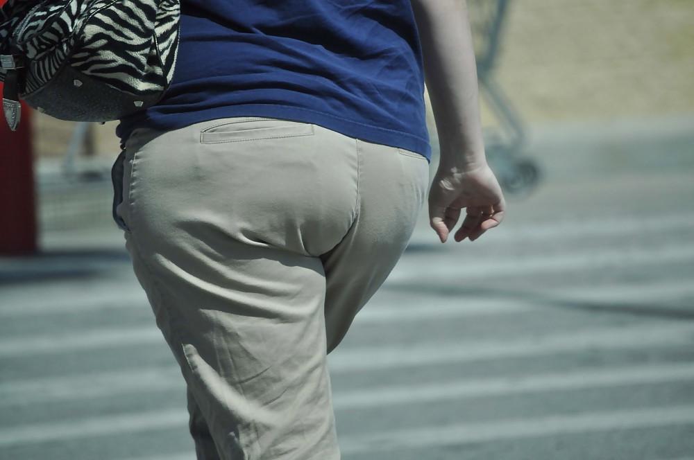 9P Chunky MILF Ass