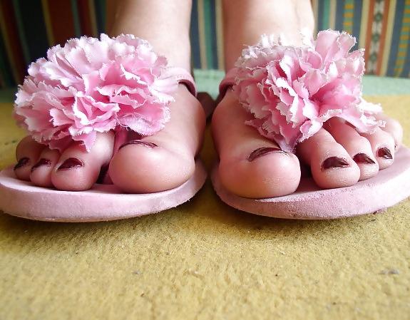 25P French Teen's Feet 2