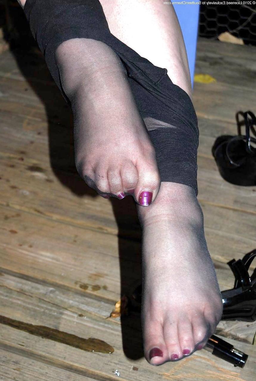 25P Feet of web