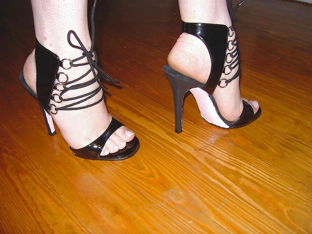 25P Feet of web