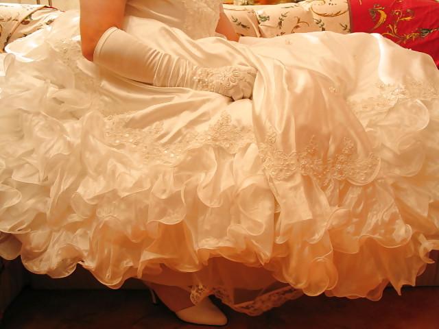 20P Sissy bride new play