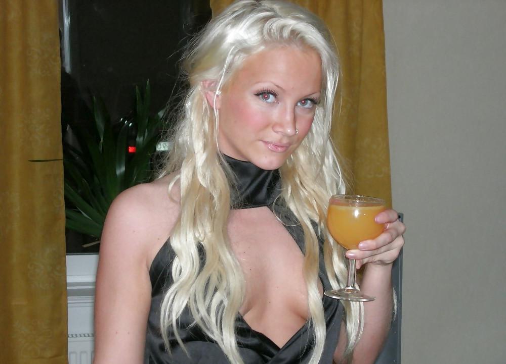 18P Best Blonde Amateur Bitch ... !!!