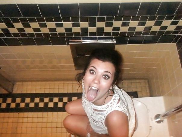 25P Facebook teens on toilet