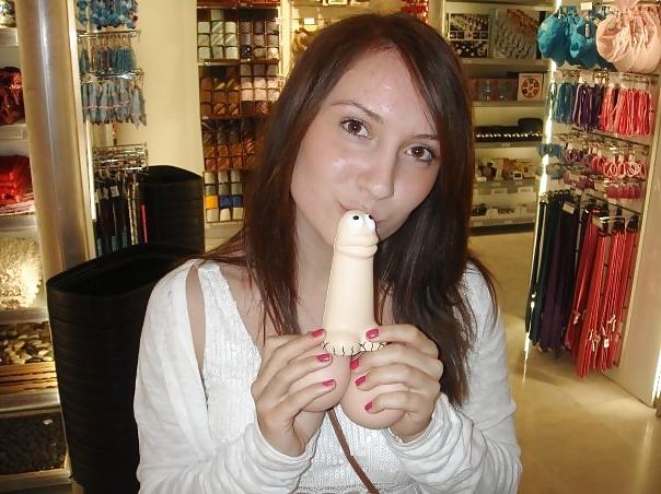 25P Facebook teens on toilet