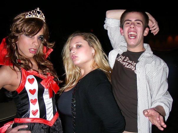 9P Queen Of Hearts Party