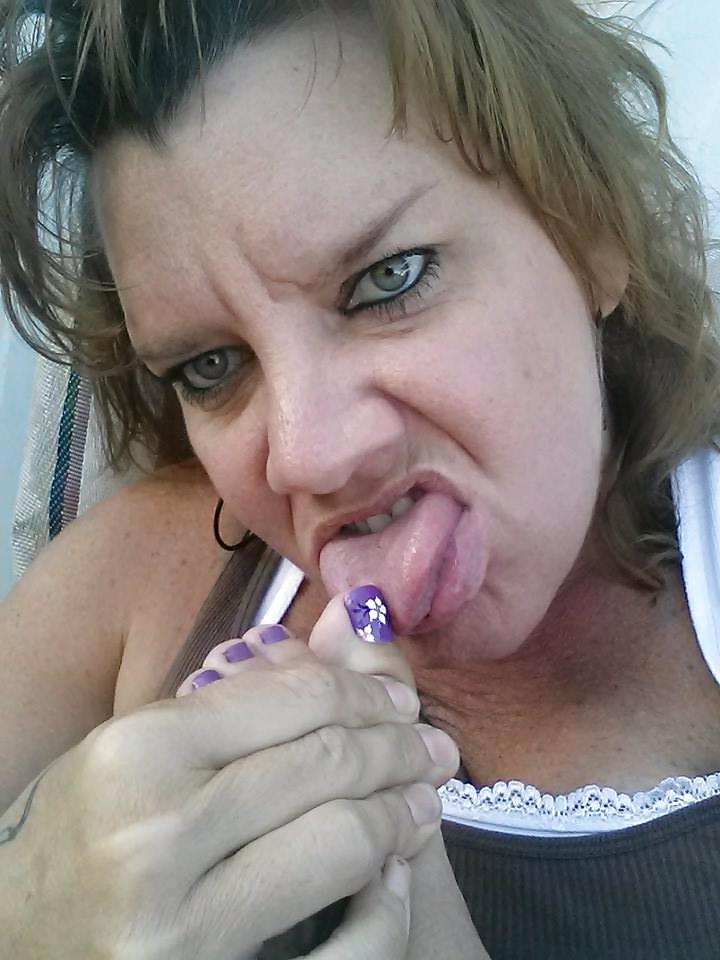 25P Mature feet from FB