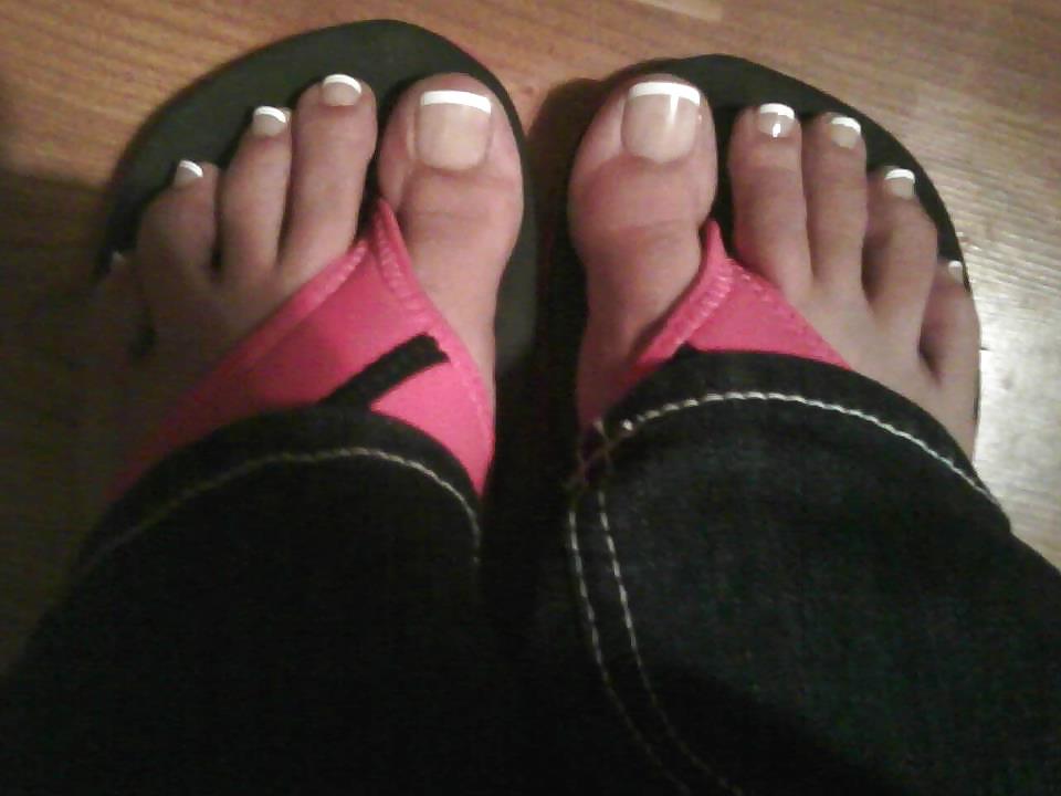 25P Mature feet from FB