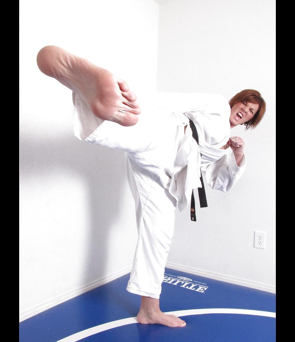 25P Female Martial Arts fetish!! :D
