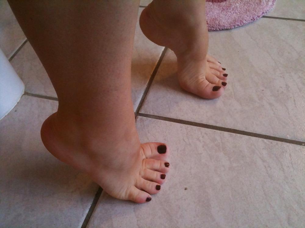 19P Feet & heels of my wife