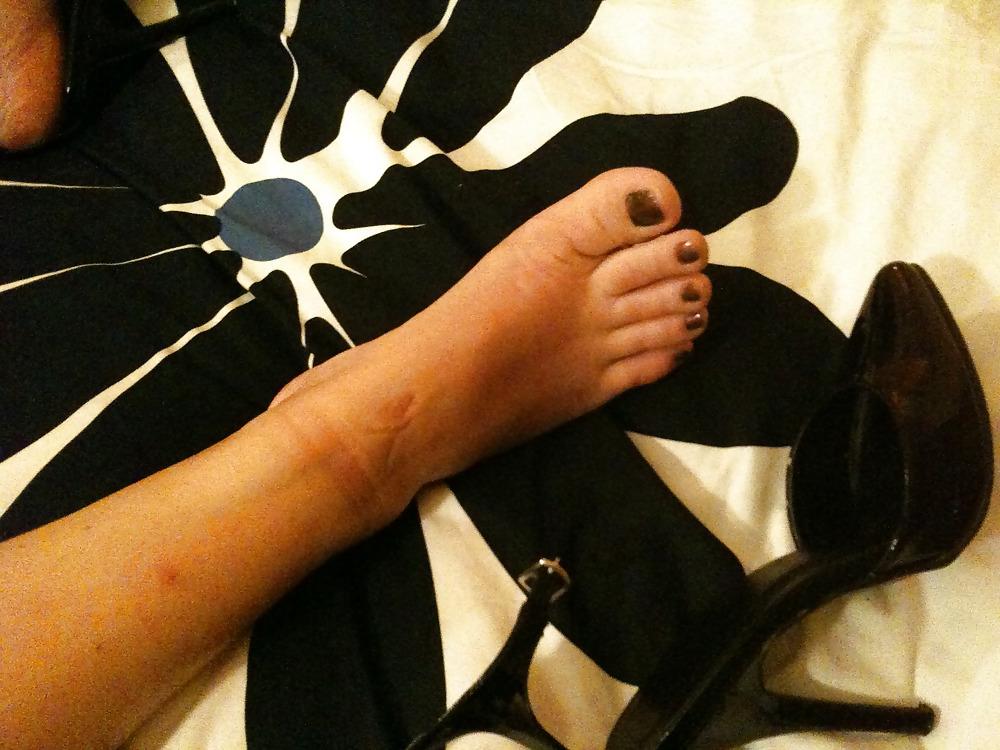 19P Feet & heels of my wife
