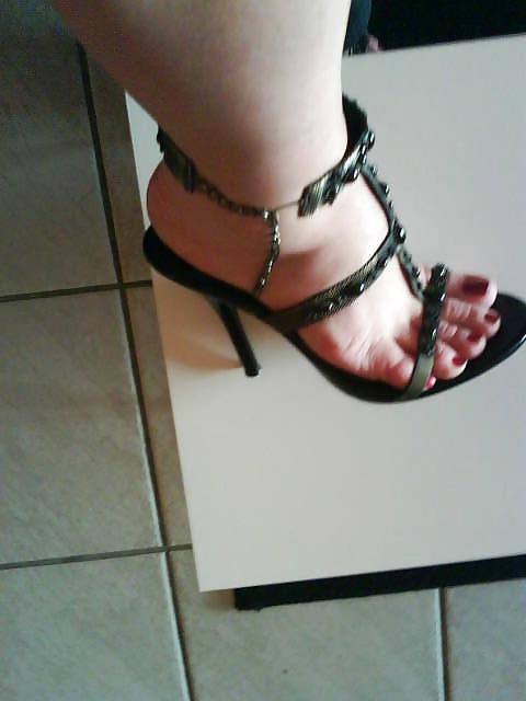 19P Feet & heels of my wife