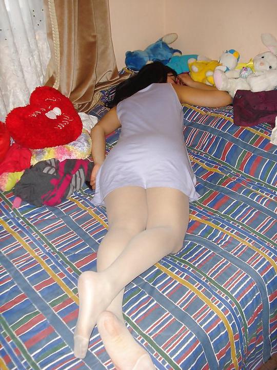 25P Persian hot feet