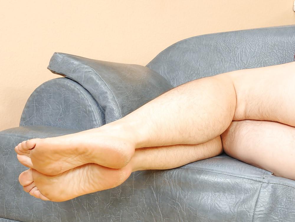 25P Mature hairy feet