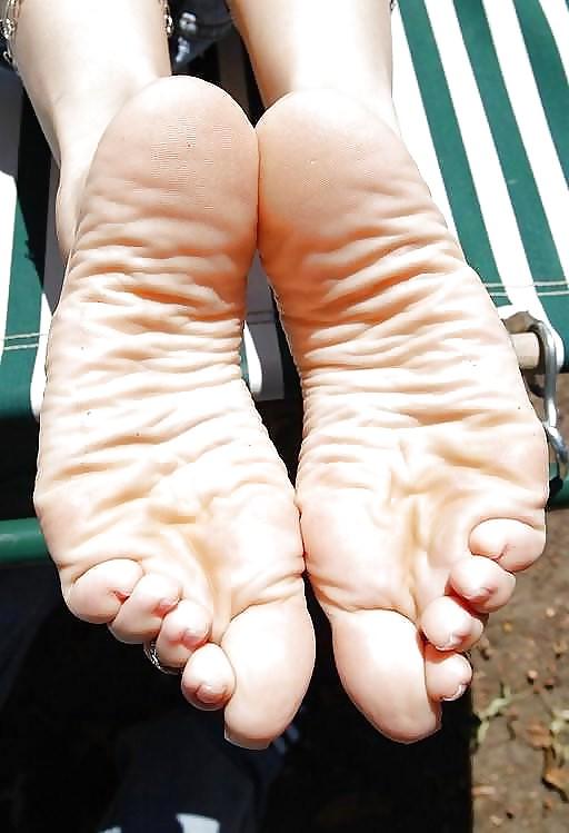 25P Sexy female Feet