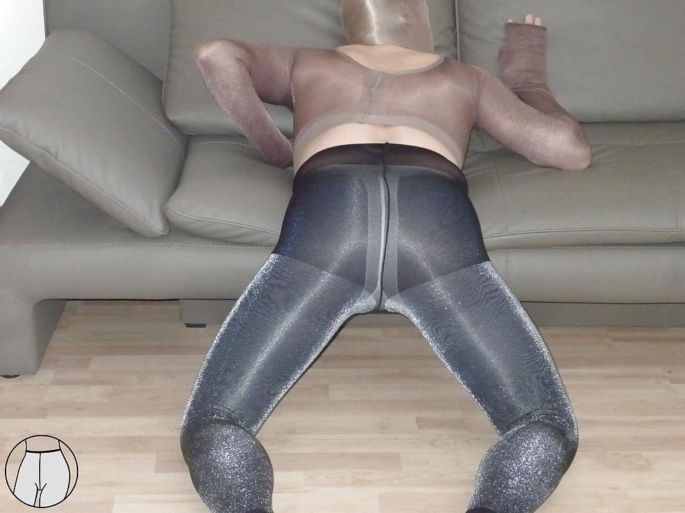 25P Pantyhose play 5