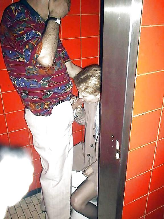 12P Getting dirty in public toilets