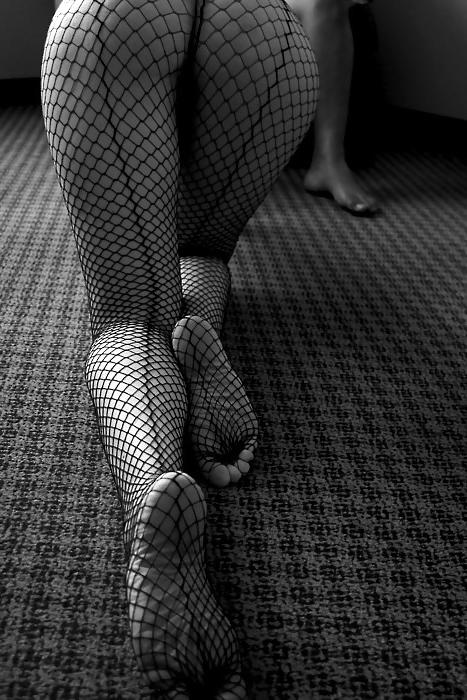 10P Artistic submissive pictures